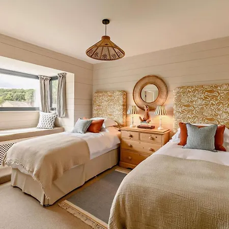 2 Bed In Oc-92946 Helmsley